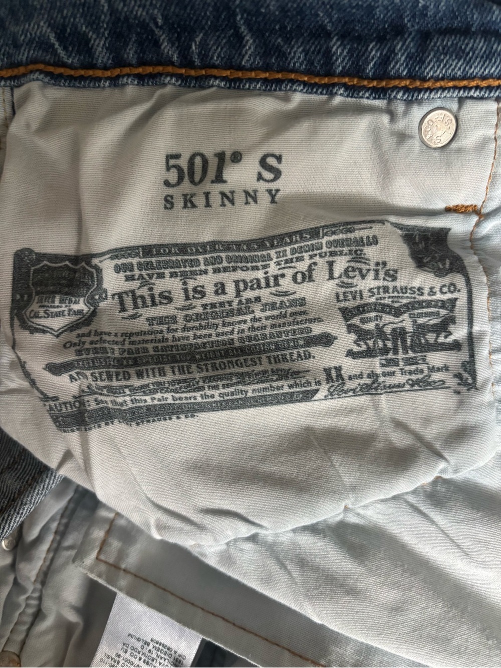 The PERFECT 501 Levi’s.😍 Size 28. See exact measurements for sizing. - Picture 6 of 7